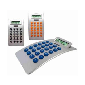 calculadora plástico color plateado y teclado negro naranja y azul merchandising